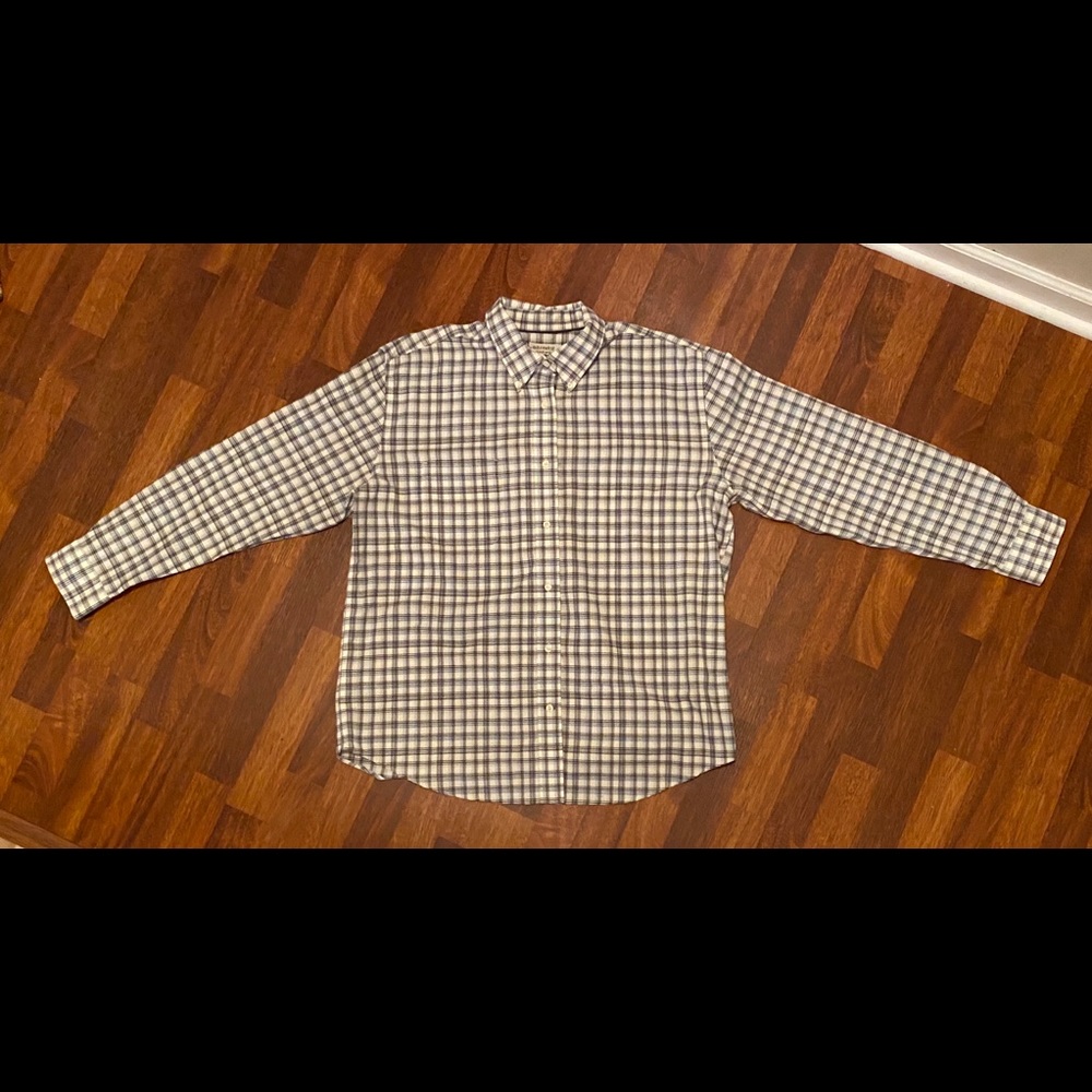 St. John’s Bay Men’s XL Shirt